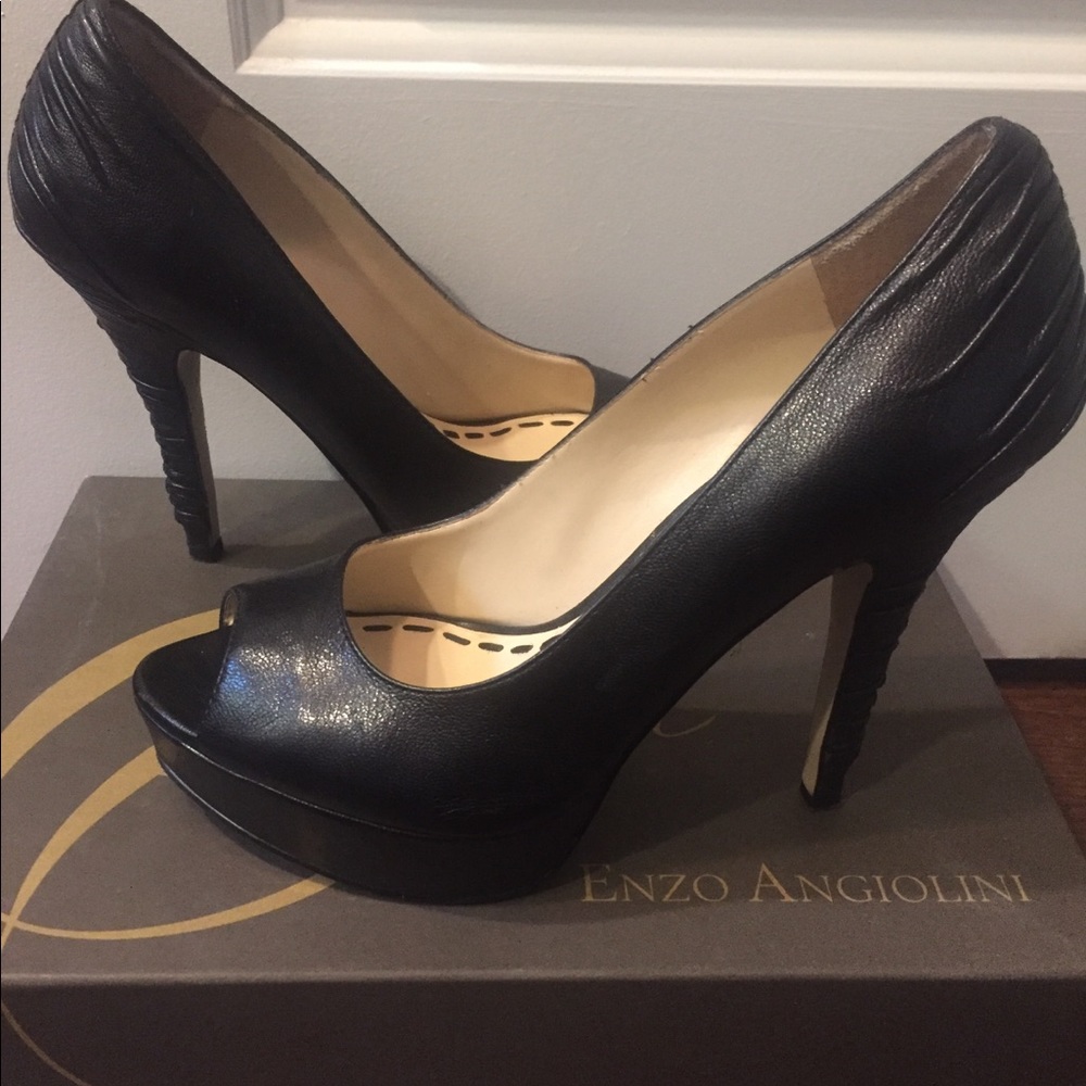 Enzo Angiolini high heel pump size 6 black
